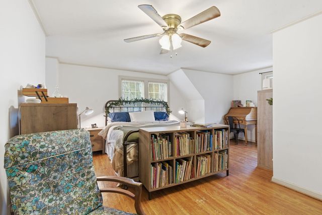 1727 S Kimbrough Avenue, Springfield, MO 65807