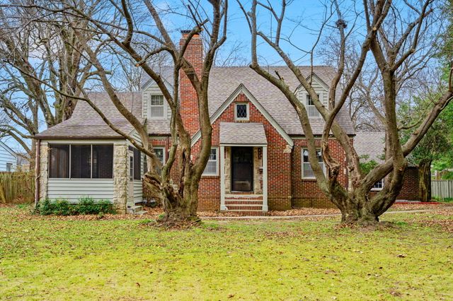 1727 S Kimbrough Avenue, Springfield, MO 65807