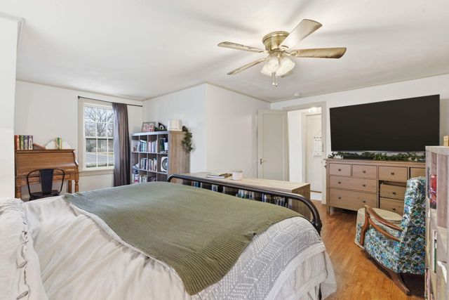 1727 S Kimbrough Avenue, Springfield, MO 65807