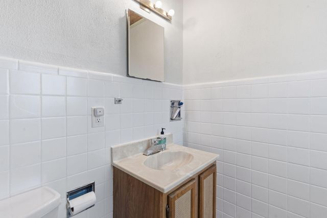 1727 S Kimbrough Avenue, Springfield, MO 65807