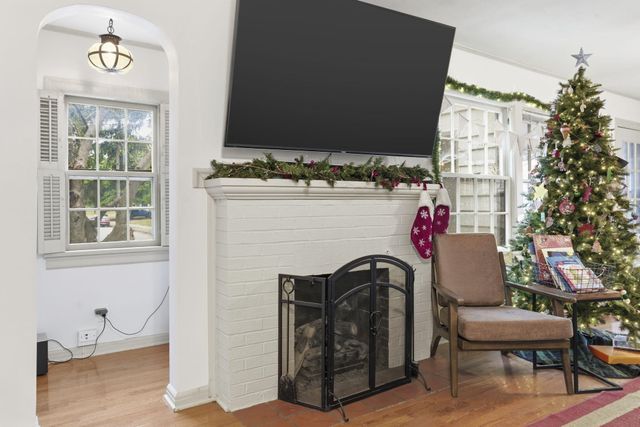 1727 S Kimbrough Avenue, Springfield, MO 65807