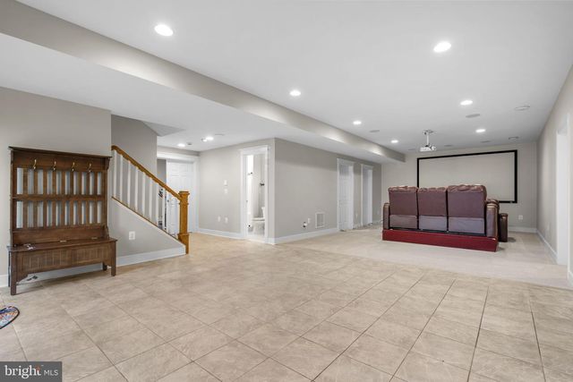 7602 VIRGINIA LN, Falls Church, VA 22043