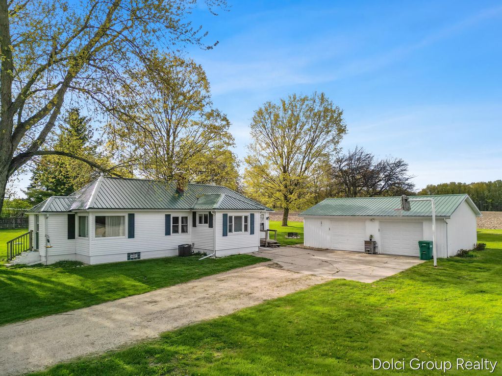 20690 Coolidge Road, Green Twp, MI 49307