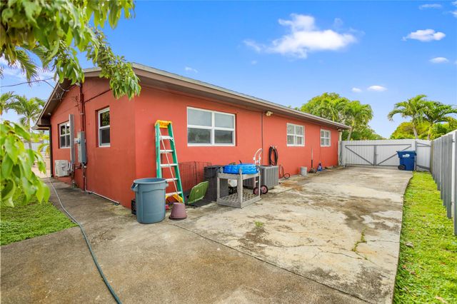 17811 NW 12th Ct, Miami, FL 33169