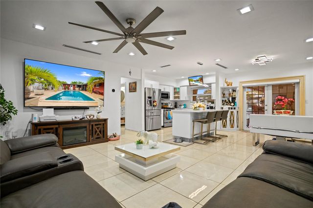 17811 NW 12th Ct, Miami, FL 33169