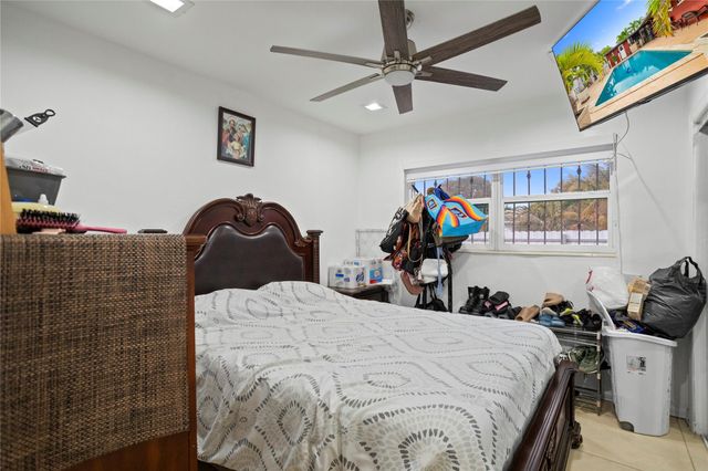 17811 NW 12th Ct, Miami, FL 33169