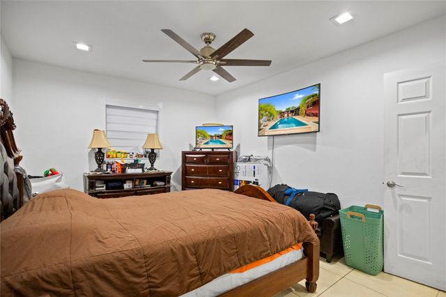 17811 NW 12th Ct, Miami, FL 33169