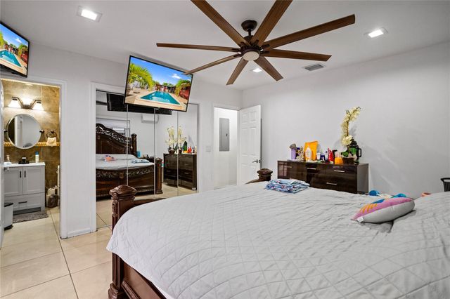 17811 NW 12th Ct, Miami, FL 33169