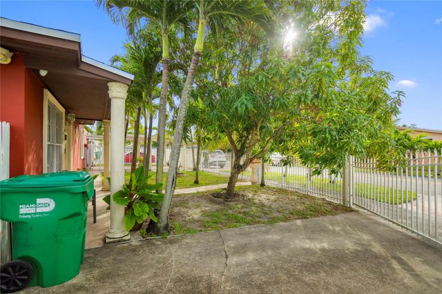 17811 NW 12th Ct, Miami, FL 33169