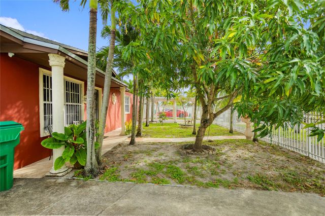 17811 NW 12th Ct, Miami, FL 33169