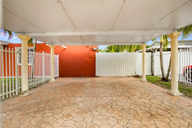 17811 NW 12th Ct, Miami, FL 33169