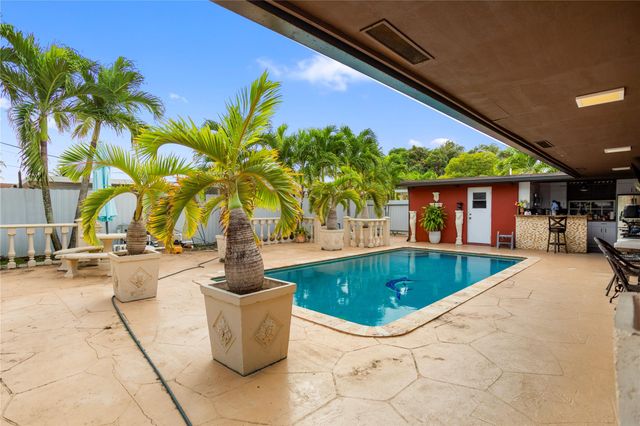 17811 NW 12th Ct, Miami, FL 33169