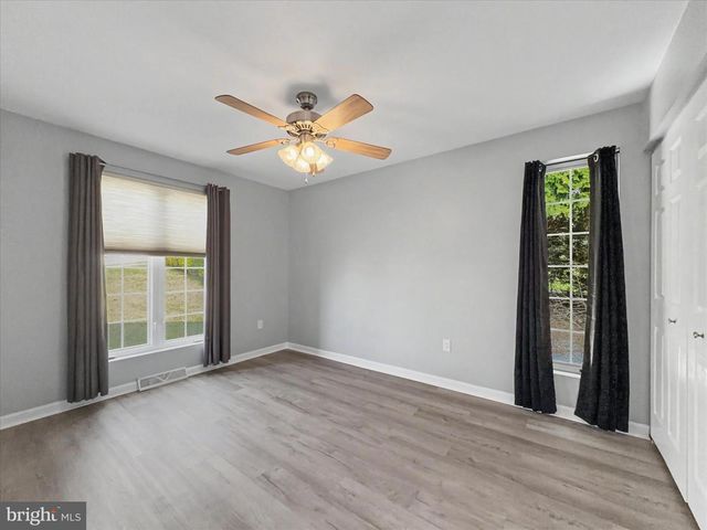 122 OVERVIEW CIR E, Red Lion, PA 17356