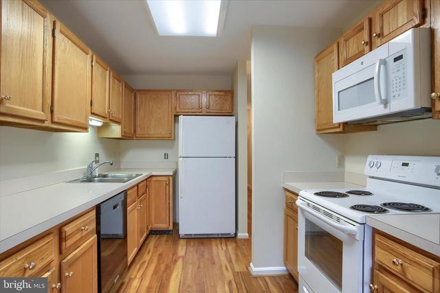 220 FOREST OAK LN, Harrisburg, PA 17110