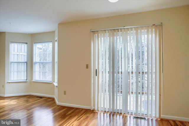 220 FOREST OAK LN, Harrisburg, PA 17110