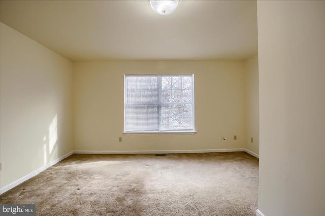 220 FOREST OAK LN, Harrisburg, PA 17110