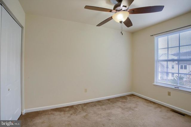 220 FOREST OAK LN, Harrisburg, PA 17110