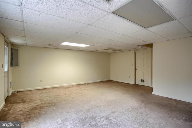 220 FOREST OAK LN, Harrisburg, PA 17110