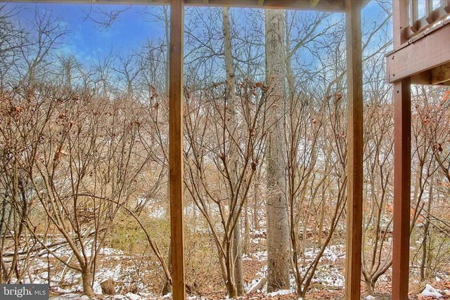 220 FOREST OAK LN, Harrisburg, PA 17110