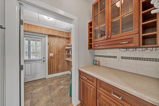 1307 Lakefield DR, Huddleston, VA 24104