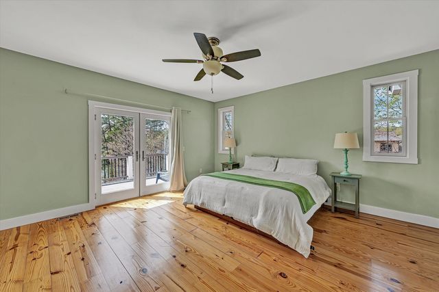 1307 Lakefield DR, Huddleston, VA 24104
