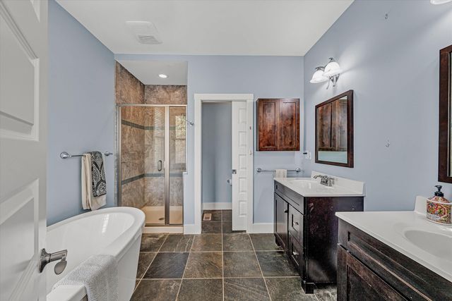 1307 Lakefield DR, Huddleston, VA 24104