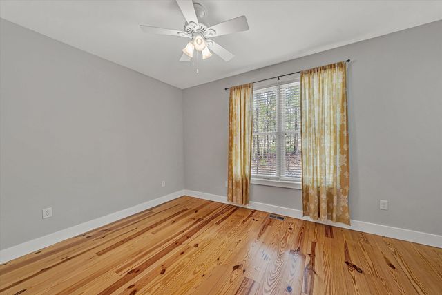 1307 Lakefield DR, Huddleston, VA 24104