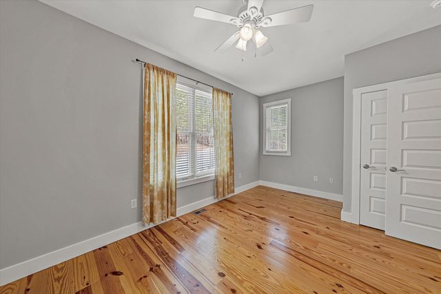 1307 Lakefield DR, Huddleston, VA 24104