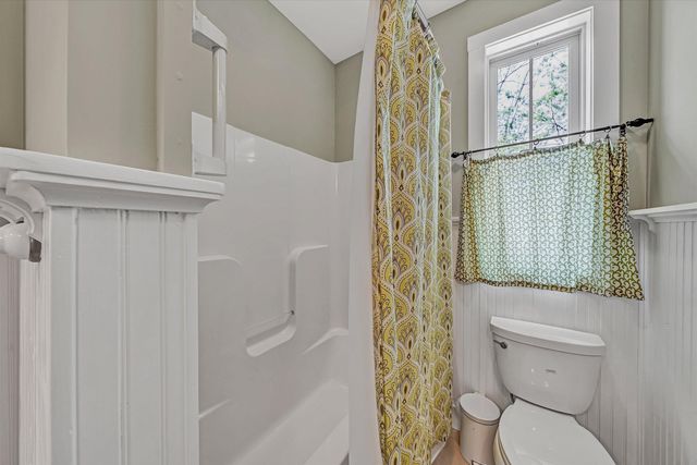1307 Lakefield DR, Huddleston, VA 24104