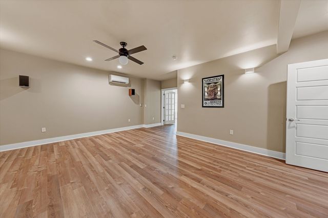 1307 Lakefield DR, Huddleston, VA 24104