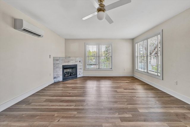1307 Lakefield DR, Huddleston, VA 24104