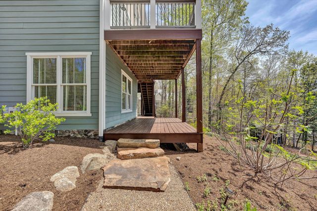 1307 Lakefield DR, Huddleston, VA 24104