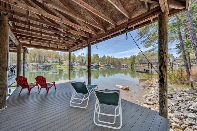 1307 Lakefield DR, Huddleston, VA 24104