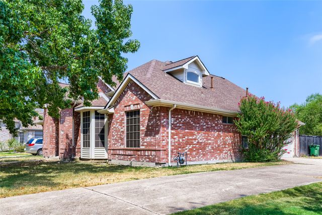 316 Shady Timbers Lane, Murphy, TX 75094