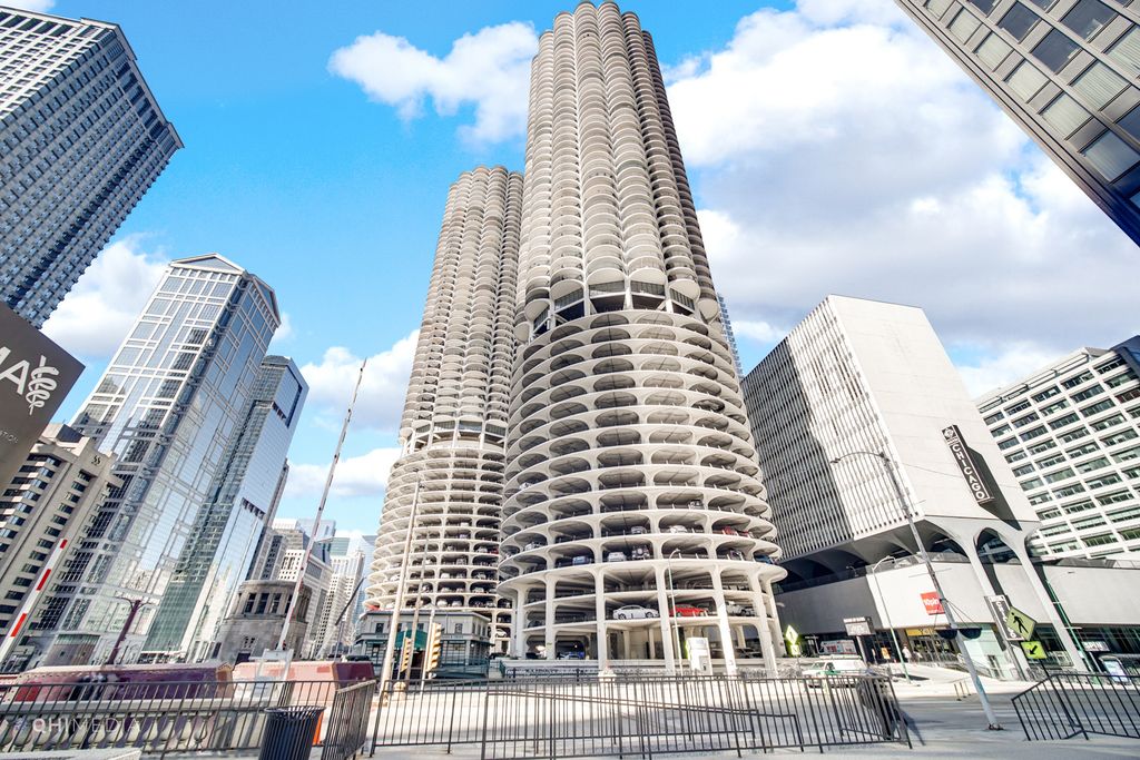 300 N State Street 2126, Chicago, IL 60654