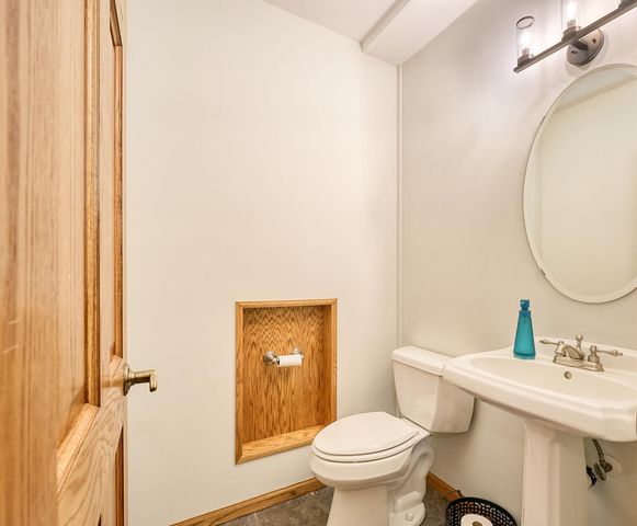16416 Hidden Valley Road, Minnetonka, MN 55345