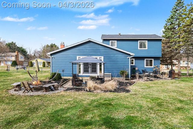 7377 Grandwood Drive, Swartz Creek, MI 48473