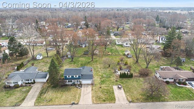 7377 Grandwood Drive, Swartz Creek, MI 48473