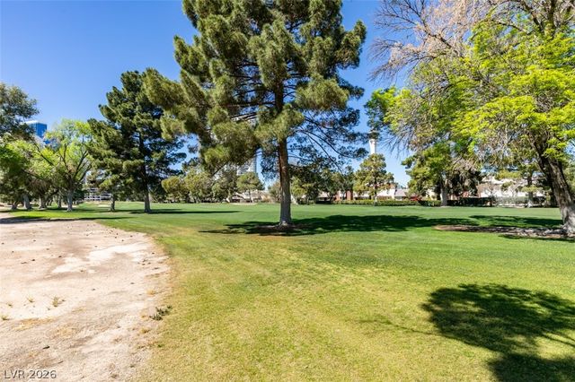 714 Oakmont Avenue 1104, Las Vegas, NV 89109