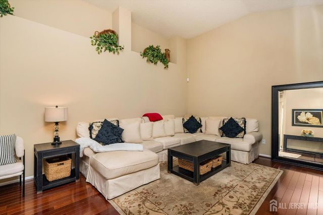 25 Cypress Point Lane, Monroe, NJ 08831