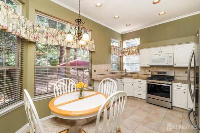 25 Cypress Point Lane, Monroe, NJ 08831
