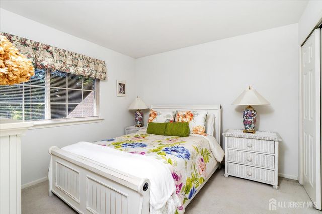 25 Cypress Point Lane, Monroe, NJ 08831