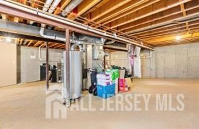 25 Cypress Point Lane, Monroe, NJ 08831