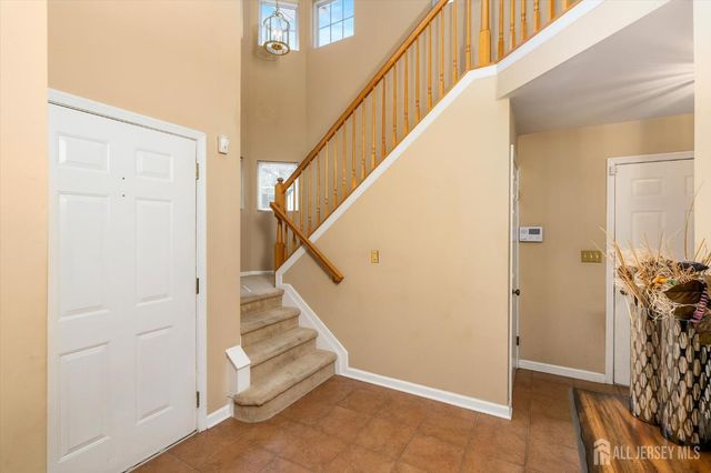 25 Cypress Point Lane, Monroe, NJ 08831
