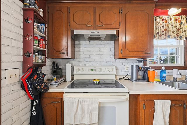 299 Woodward Avenue, East Providence, RI 02914