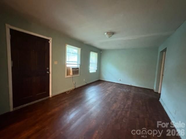 38 8th Avenue Drive SE, Hickory, NC 28602
