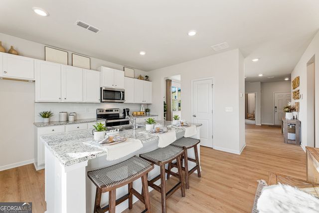 80 Whispering Oak Way, Dallas, GA 30132