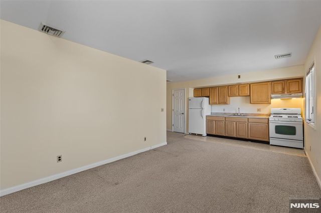 146 Main Street 3, Bloomingdale, NJ 07403