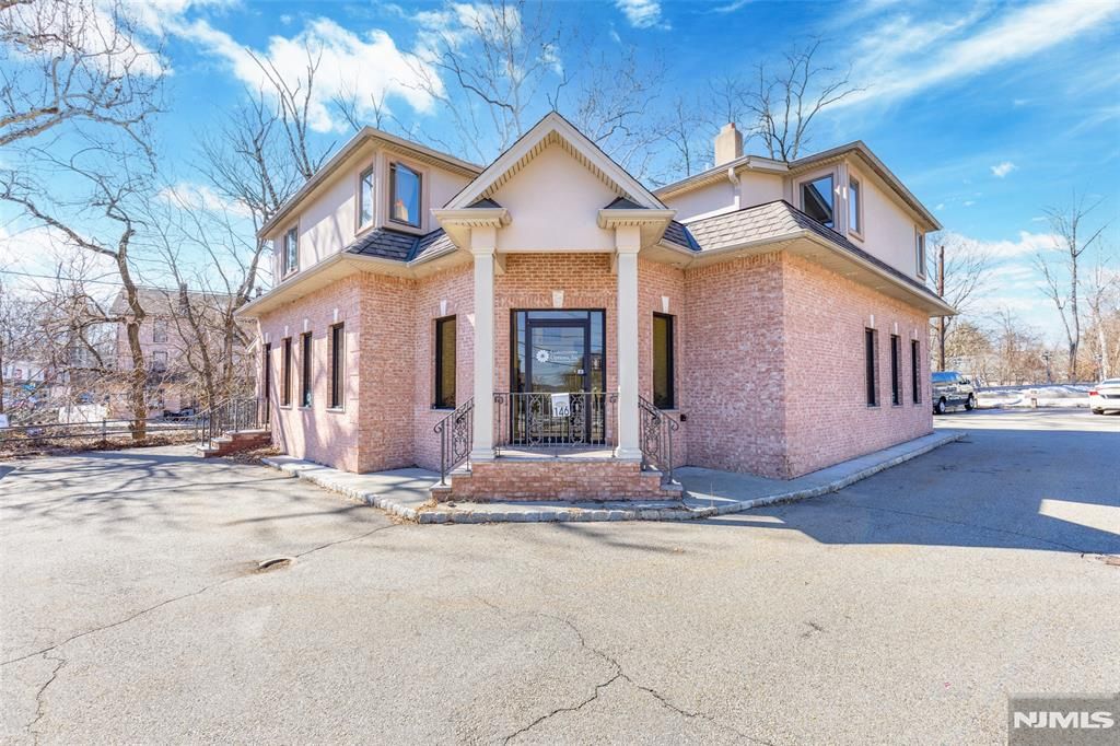 146 Main Street 3, Bloomingdale, NJ 07403