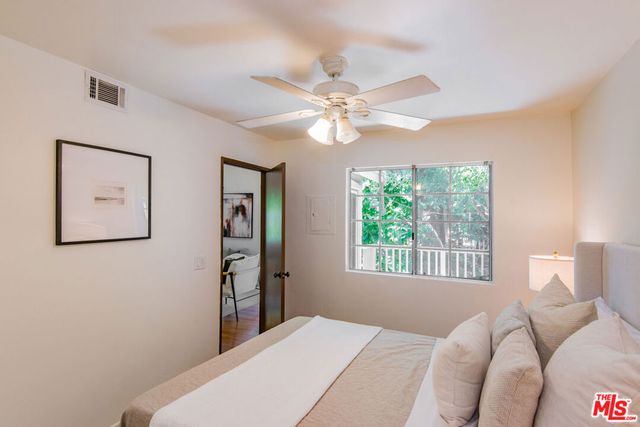 7025 Glade Avenue 24, Canoga Park, CA 91303